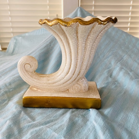 Vintage plant decor - Picture 2 of 6